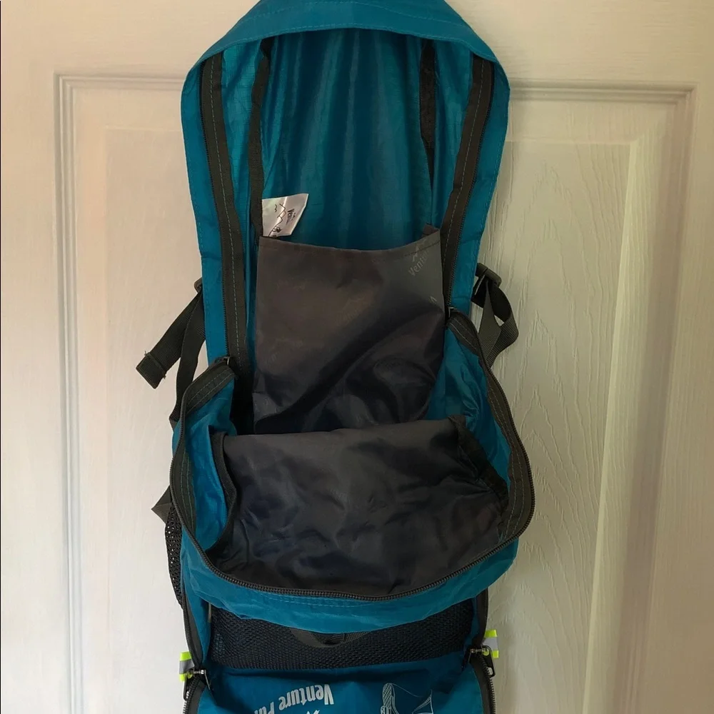 Venture Pal Field Operation 35L Ultra-light Packable Backpack, like new, blue